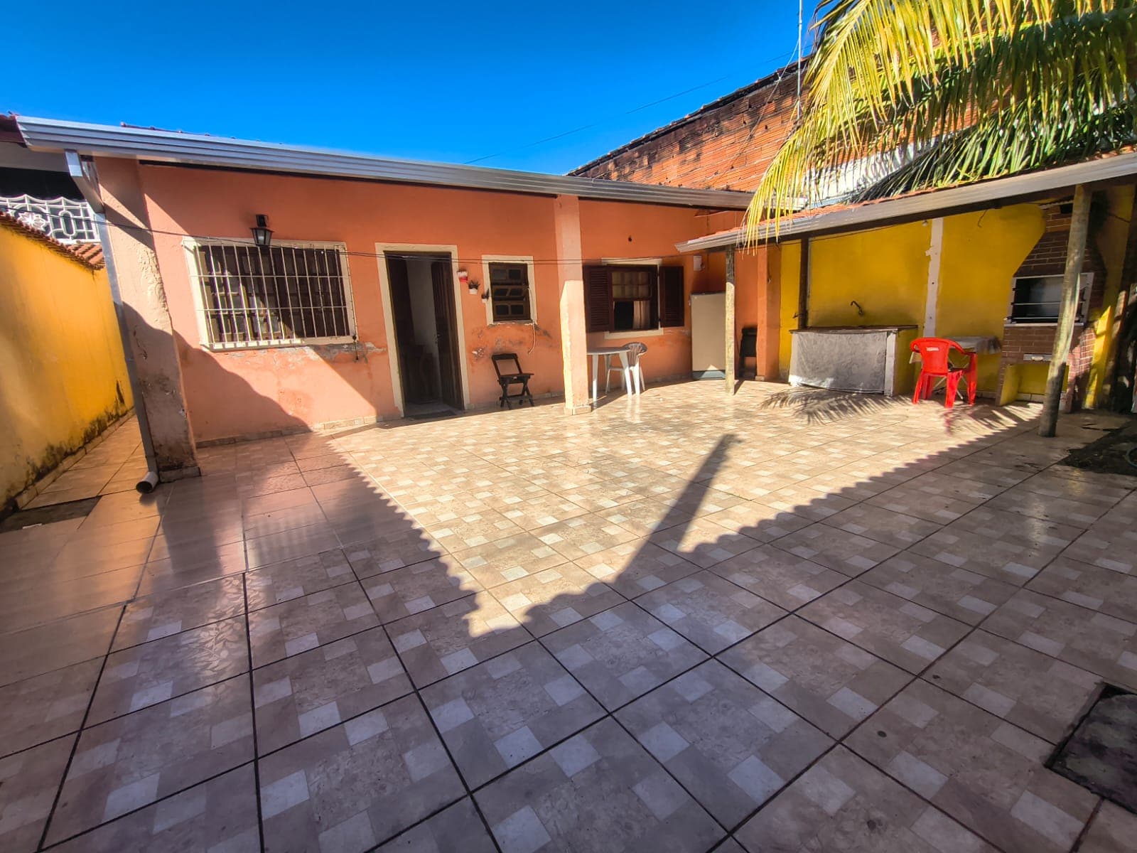 CASA 3 DORMITORIOS