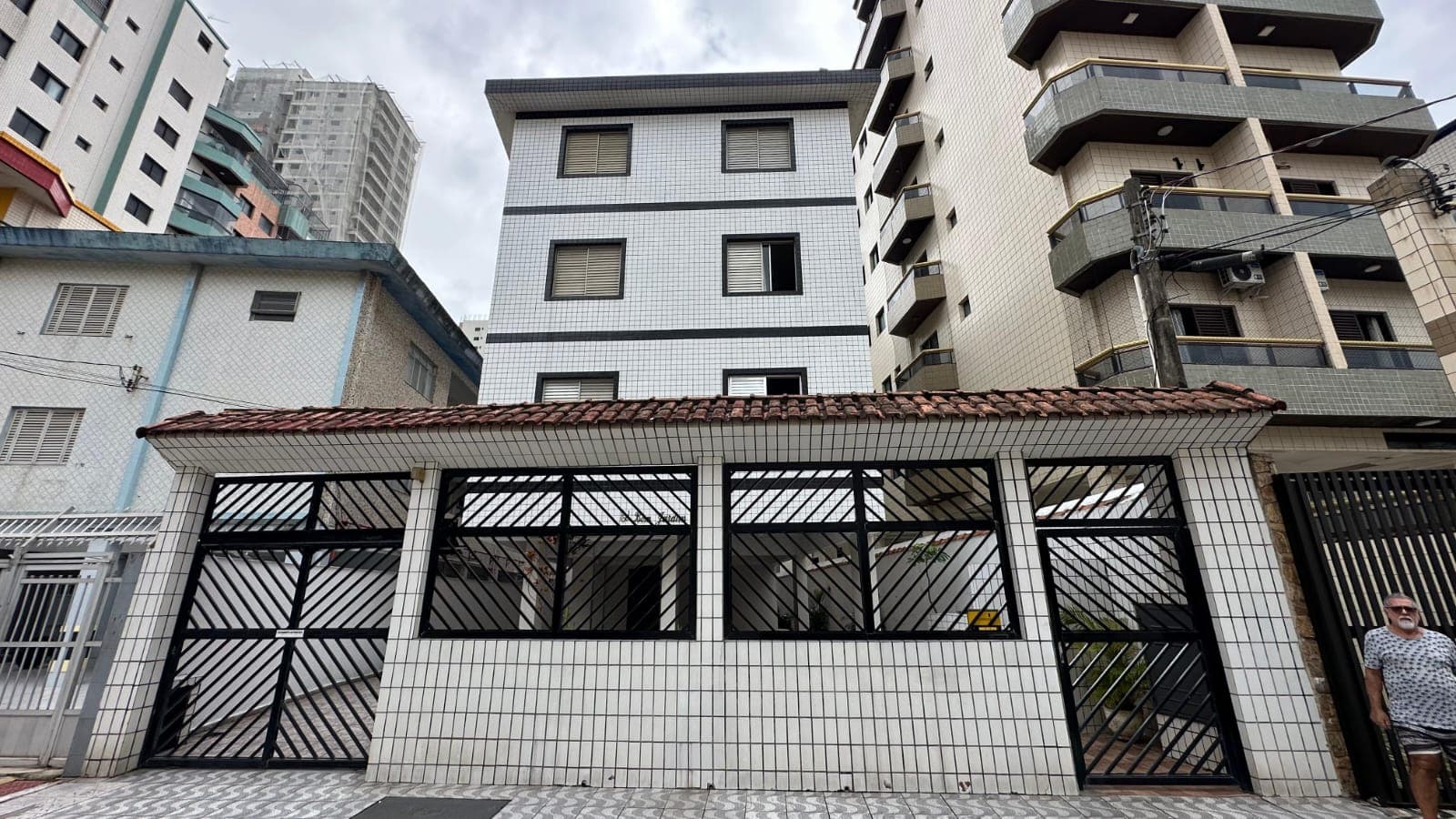 APARTAMENTO DE 1 DORMITÓRIO EM PRAIA GRANDE